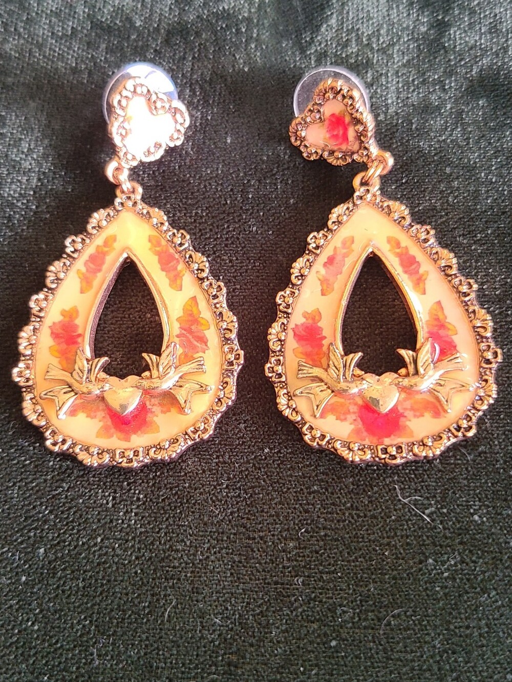 Vintage Betsey Johnson Floral Teardrop Drop Earrings